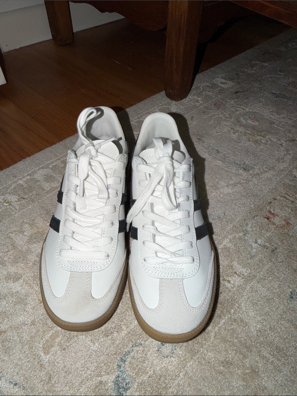 Gola White Black Gum-Soled Women's Sneakers - Picture 2 of 3
